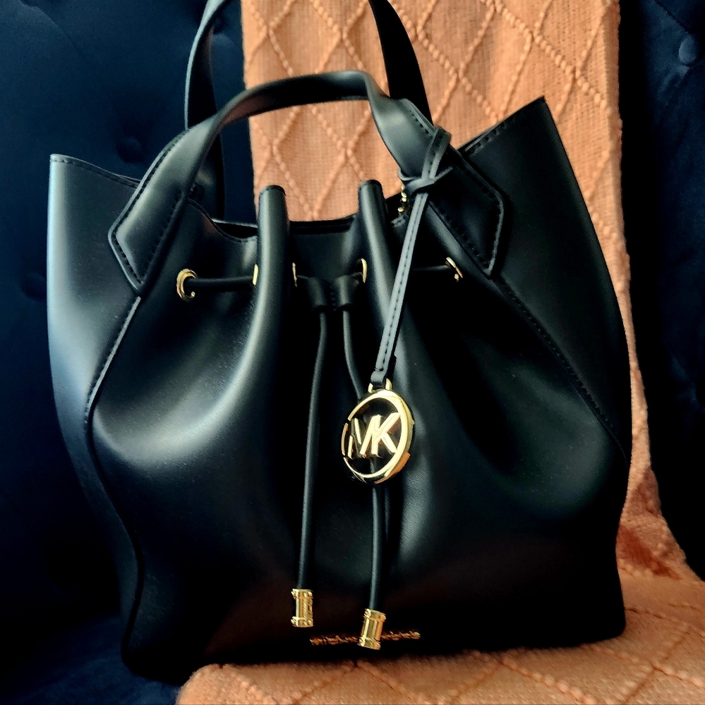 Michael Kors Drawstring Bucket Bag